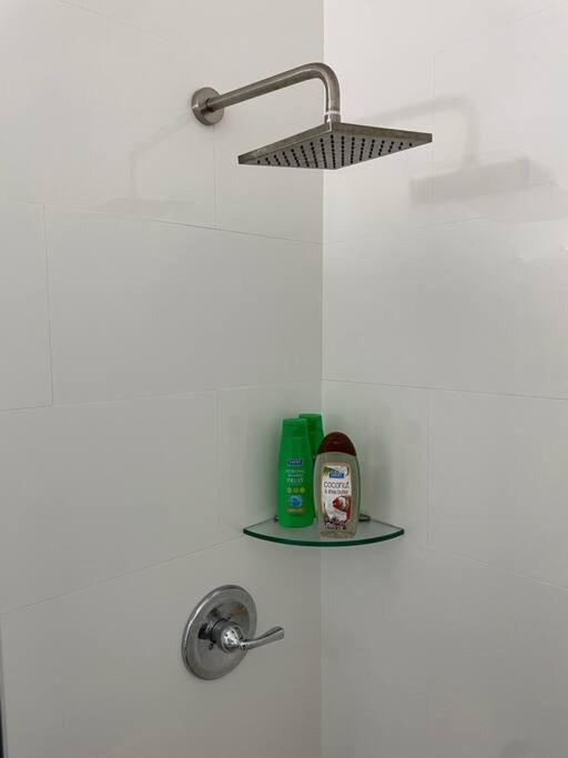 Comfortable Modern Apartment- Location. Appartamento
